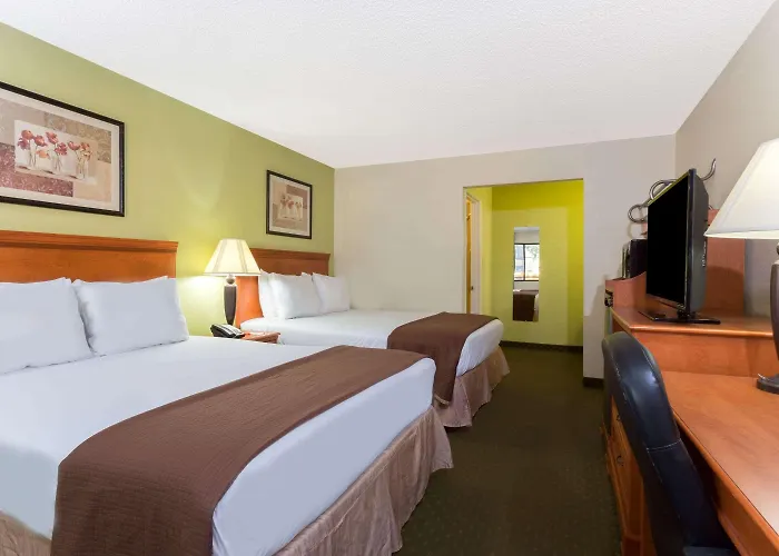 Howard Johnson By Wyndham Hotel 2*
