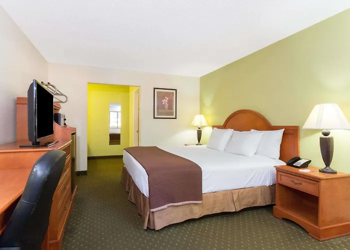 Howard Johnson By Wyndham Hotel 2*